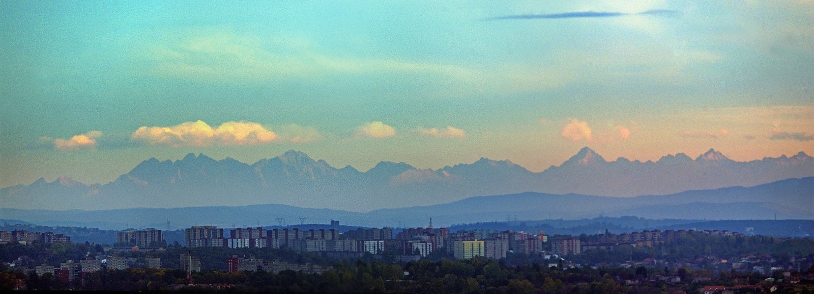 Panorama Tatr i Beskidów z Góry Siewierskiej